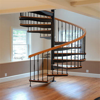 Escalera espiral de madera del paso del LED con la barandilla de acero inoxidable