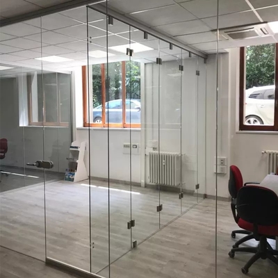 Puerta de cristal plegable Frameless interior, solario del balcón que resbala la puerta plegable