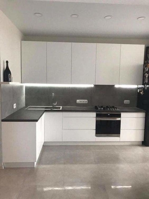 Gabinete de cocina Rta de armario listo para usar moderno con interruptor de sensor