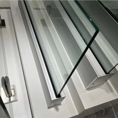 Grueso de cristal Frameless al aire libre anti de la barandilla 10-20m m del huracán del tifón