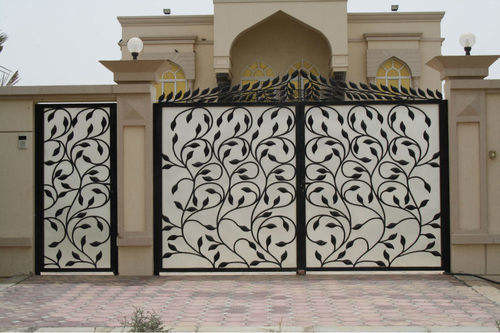 Nueva puerta galvanizada del hierro del diseño, diseño moderno de la puerta del tubo del hierro
