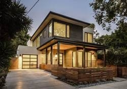 El marco de acero de la luz del diseño moderno prefabricó el chalet prefabricado de lujo de dos pisos de la casa