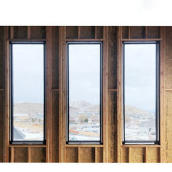 Doble esmaltado con la ventana de imagen colgante horizontal de aluminio del oscilación del vidrio del impacto del huracán