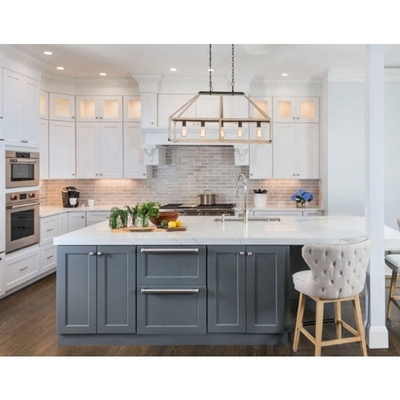 Aliste para montar los gabinetes blancos de madera sólidos de Shaker Style Modular Wood Kitchen