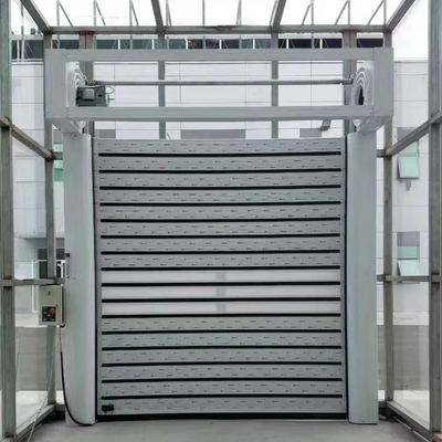 Material de alta velocidad de la aleación de aluminio del obturador del rodillo y puerta del panel dura modificada para requisitos particulares del color con el aislamiento de la espuma