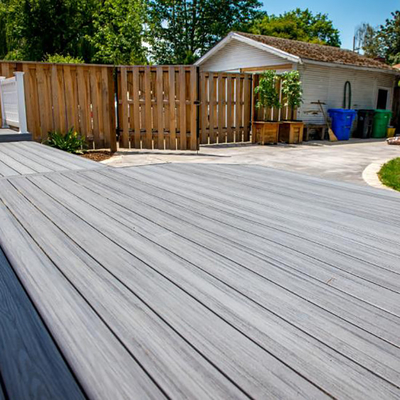 Decking compuesto resistente ULTRAVIOLETA del PVC de 18m m Matt Plastic Wood Grain Flooring