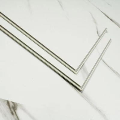 Suelo rígido de madera del proceso estadístico de la base del suelo 4m m del grano ISO14001 con la cerradura del tecleo