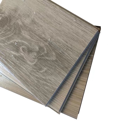 El suelo de madera plástico interior del vinilo del tablón LVT del grano grabó en relieve final liso