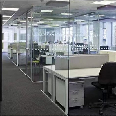 Piso de cristal moderado de la pared de división de la oficina de la melamina a los tabiques insonoros del techo