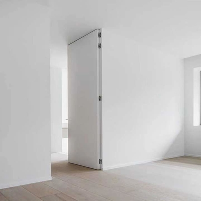 Puertas interiores invisibles resistentes de madera de agua de la puerta del MDF de la abertura del oscilación