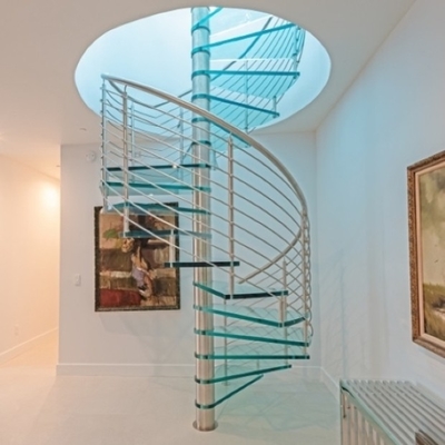 La escalera helicoidal de acero de cristal del ático A3 de las pisadas laminó las escaleras espirales de cristal moderadas