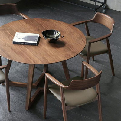 Mesa de comedor del diámetro el 120cm y sistema de madera redondos de la silla para el chalet del patio