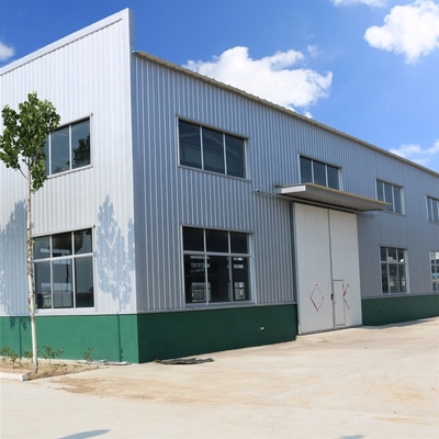 El metal grande prefabricado de Warehouse de la estructura de acero de la estructura rápida vierte talleres