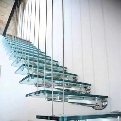 Escalera espiral del ahorro de espacio interior escaleras compactas estrechas de 180 grados para el desván