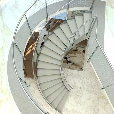 La mano interior de ASTM forjó la escalera curvada moderna de lujo del chalet espiral de las escaleras del metal