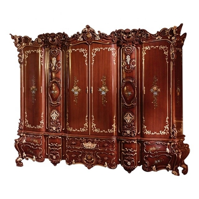 Guardarropa de madera de cuatro puertas rojo tallado hecho a mano del armario europeo del estilo del dormitorio